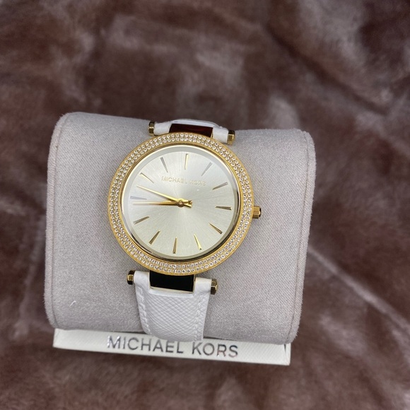 NEW~Michael Kors White Leather Watch - Picture 1 of 7